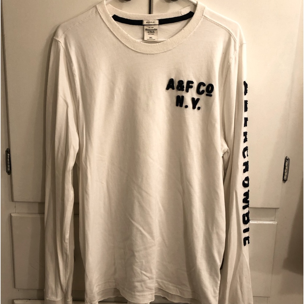 Abercrombie men’s XL, white long sleeve muscle shirt like new